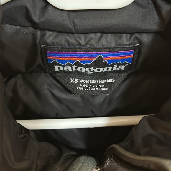 Patagonia Down Vest - Picture 2 of 5